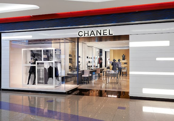 Introducir 59+ imagen chanel dubai airport - Thcshoanghoatham-badinh.edu.vn